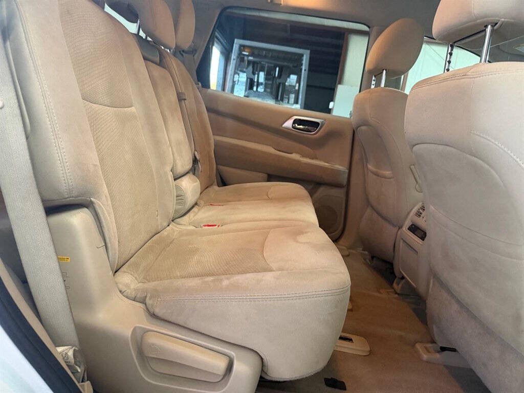 2014 Nissan Pathfinder Image 14