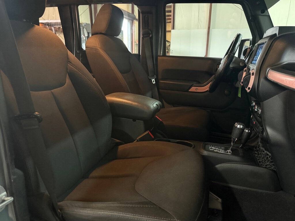 2014 Jeep Wrangler Unlimited Image 12