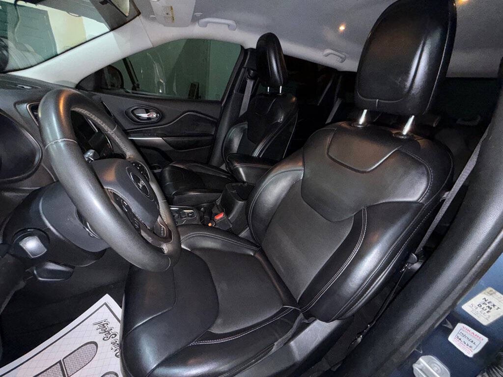 2020 Jeep Cherokee Image 12