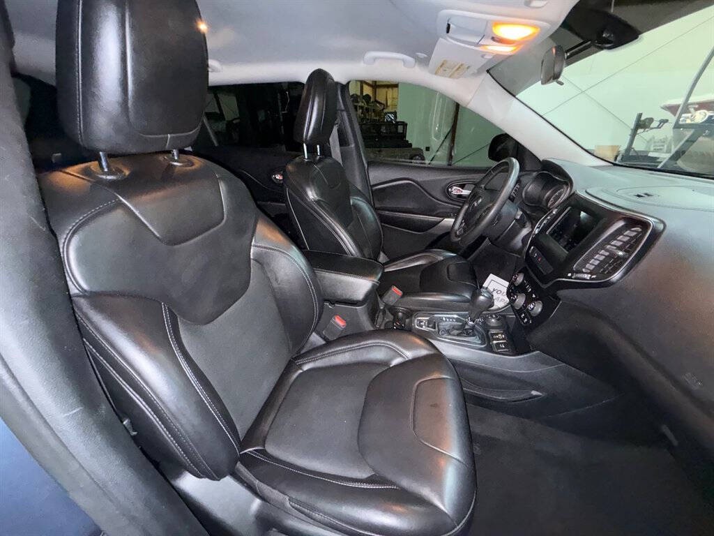 2020 Jeep Cherokee Image 15