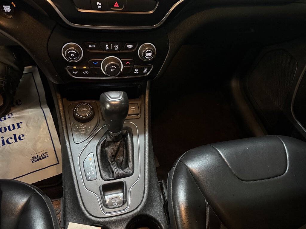 2020 Jeep Cherokee Image 17
