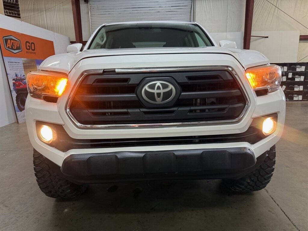 2018 Toyota Tacoma Image 6