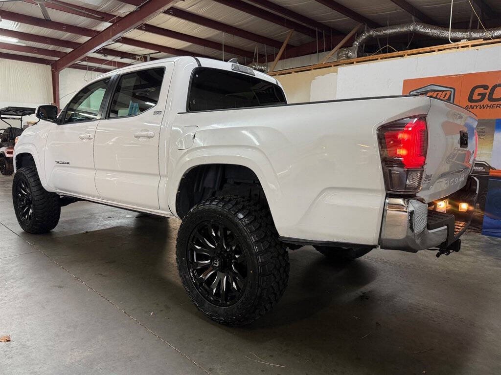 2018 Toyota Tacoma Image 10