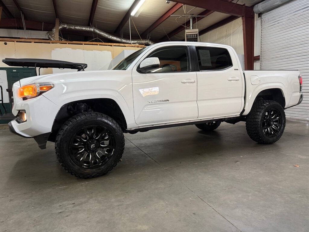 2018 Toyota Tacoma Image 11
