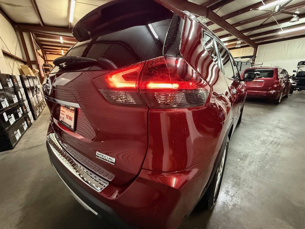 2019 Nissan Rogue Image 13