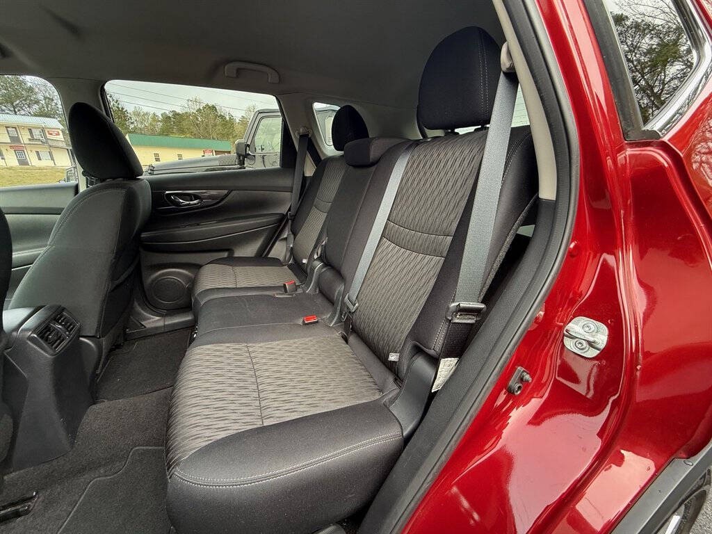 2019 Nissan Rogue Image 18