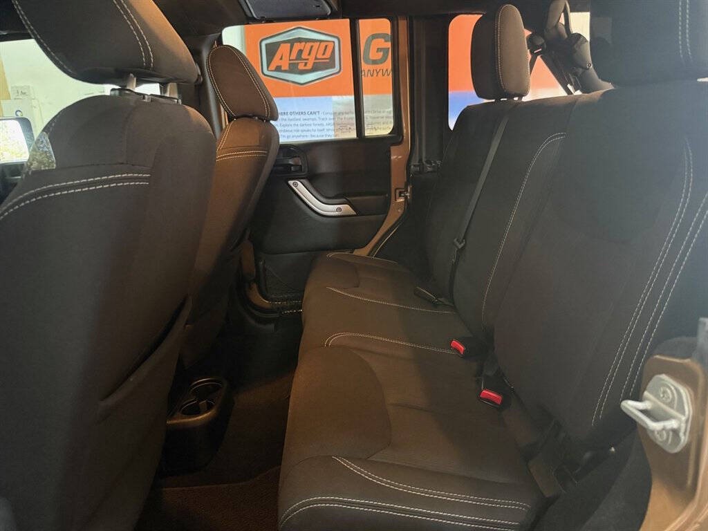 2015 Jeep Wrangler Unlimited Image 13