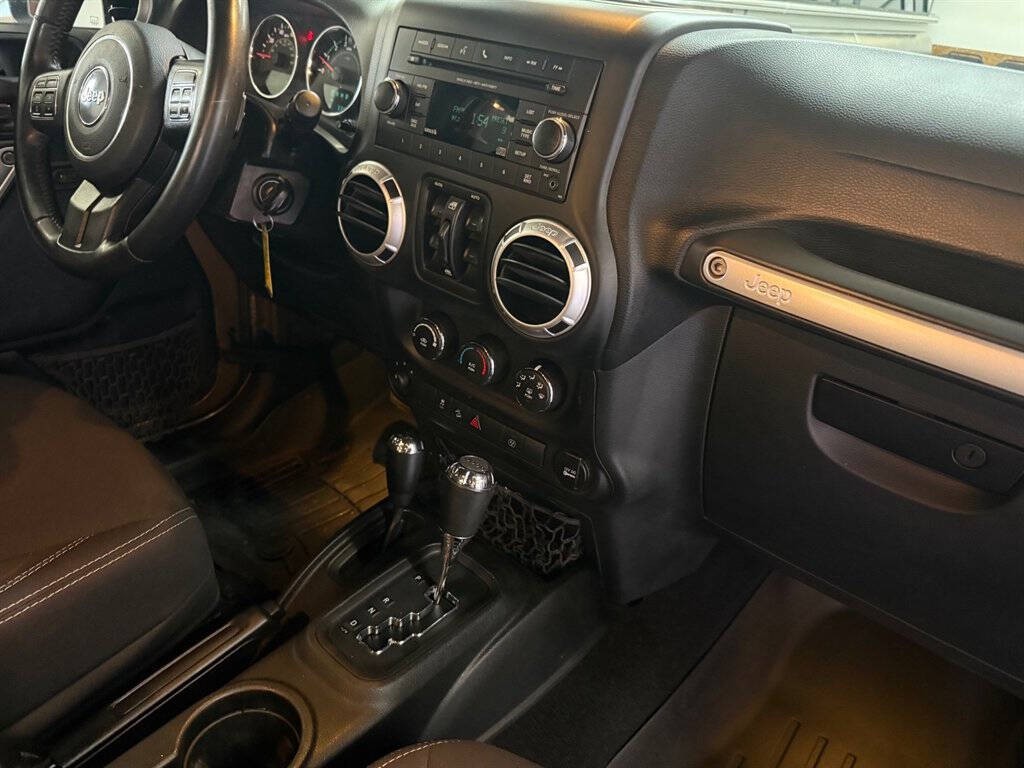 2015 Jeep Wrangler Unlimited Image 17