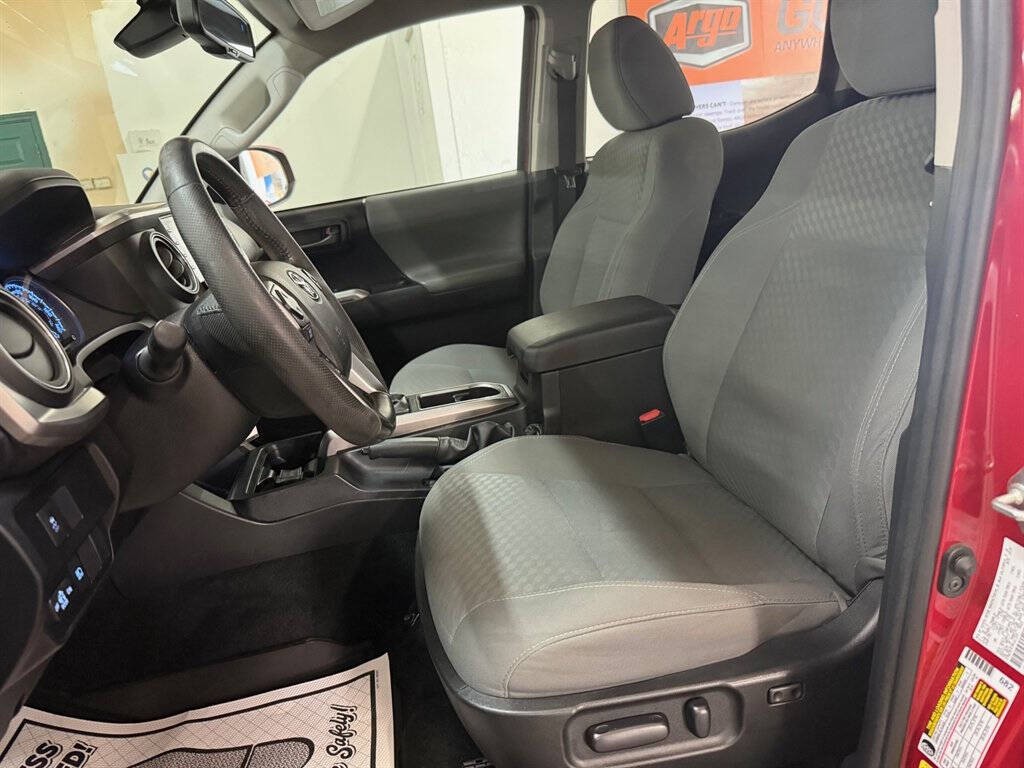 2022 Toyota Tacoma Image 17