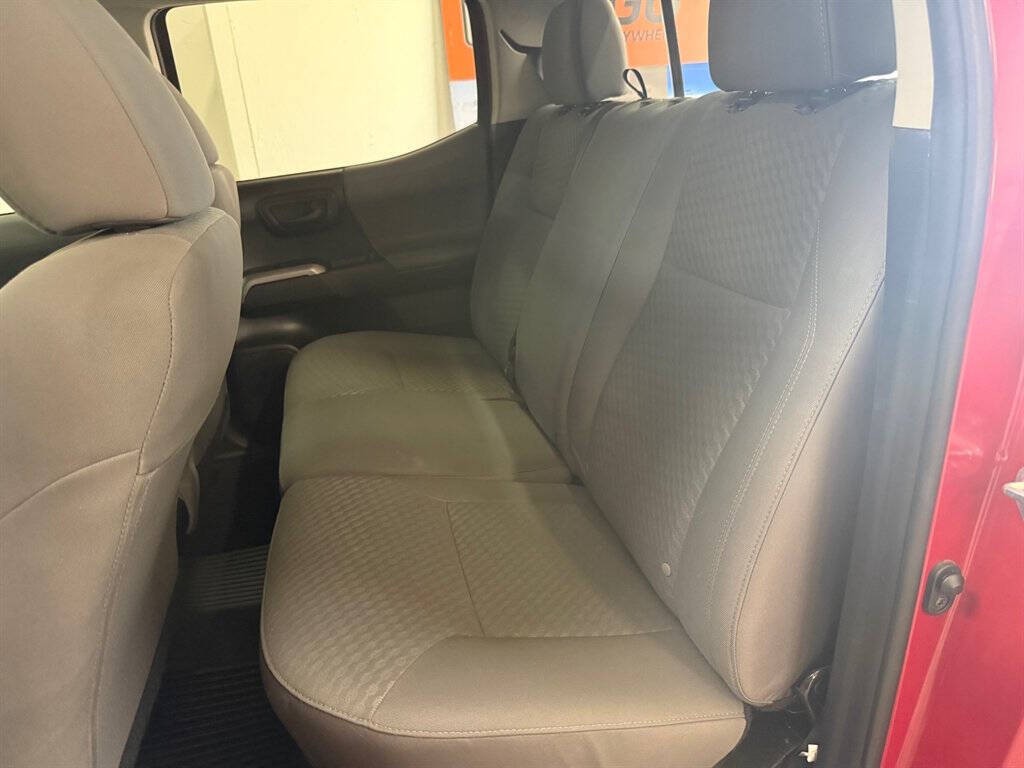 2022 Toyota Tacoma Image 19