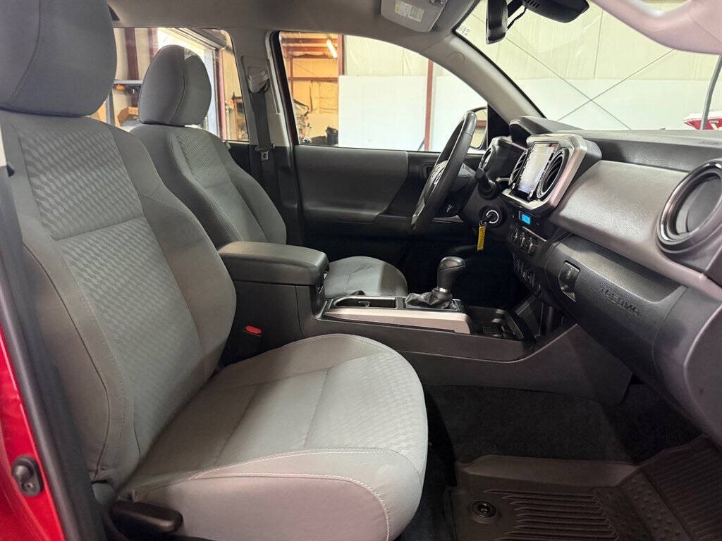 2022 Toyota Tacoma Image 21