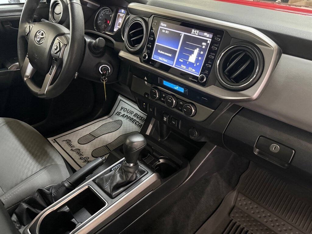 2022 Toyota Tacoma Image 28