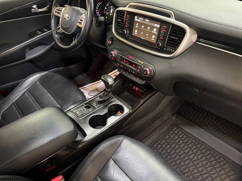 2020 Kia Sorento Image 23
