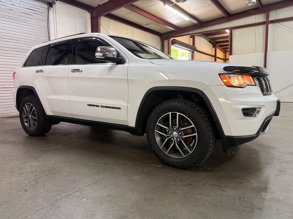 2017 Jeep Grand Cherokee Image 1