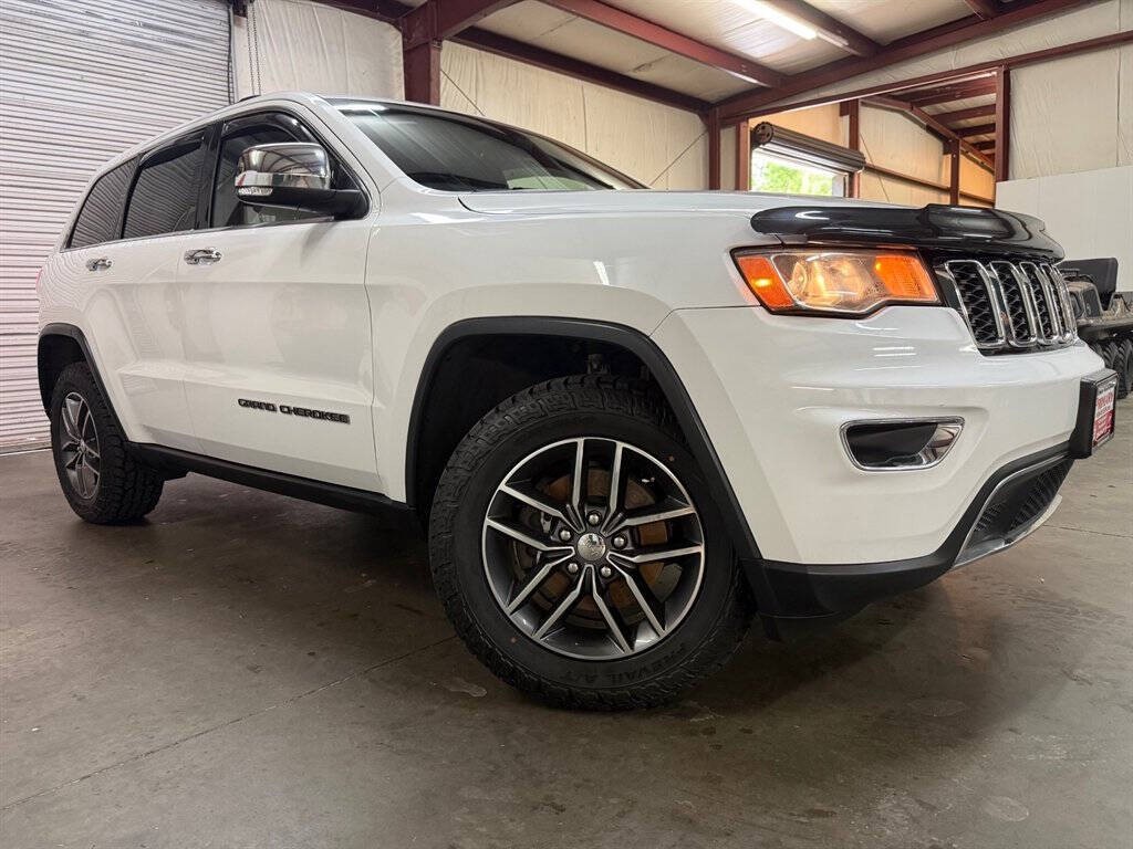 2017 Jeep Grand Cherokee Image 2