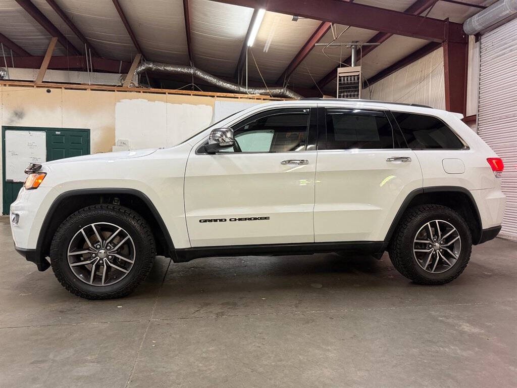2017 Jeep Grand Cherokee Image 10
