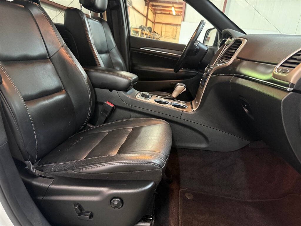 2017 Jeep Grand Cherokee Image 23
