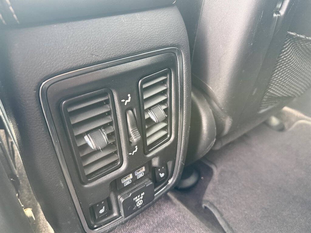 2017 Jeep Grand Cherokee Image 24