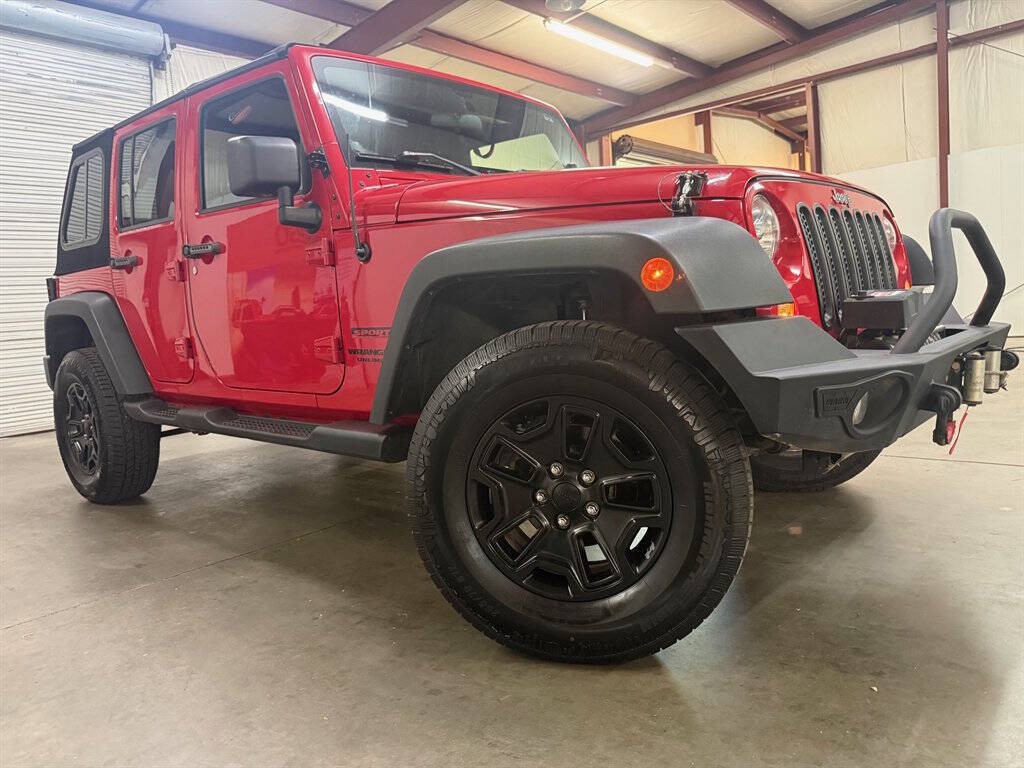 2014 Jeep Wrangler Unlimited Image 2
