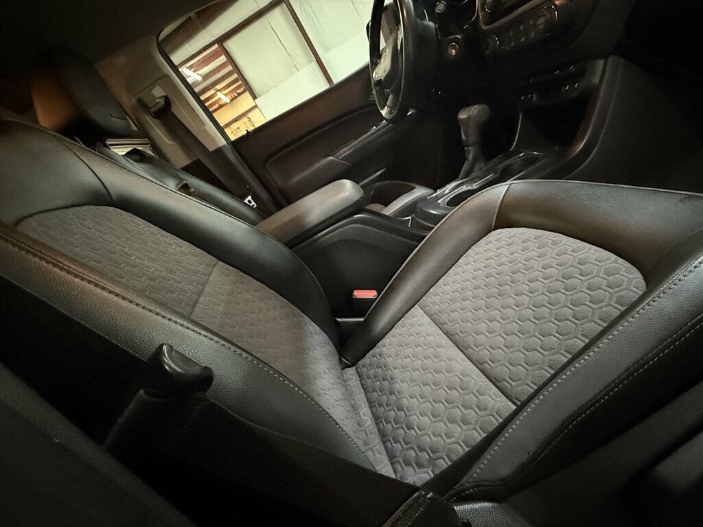2015 Chevrolet Colorado Image 13