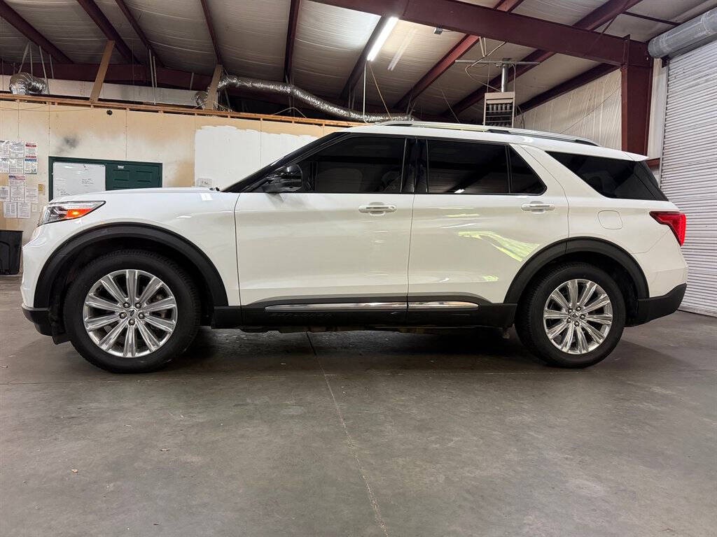 2020 Ford Explorer Image 24