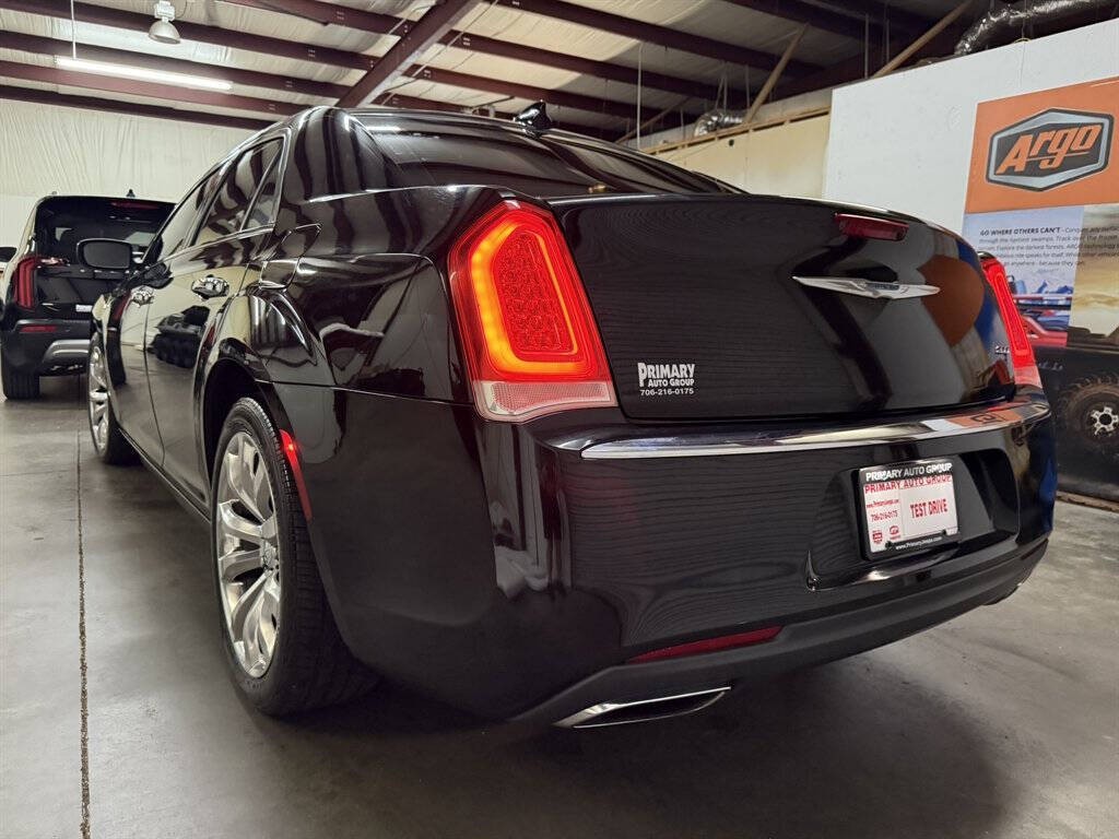 2018 Chrysler 300 Image 8