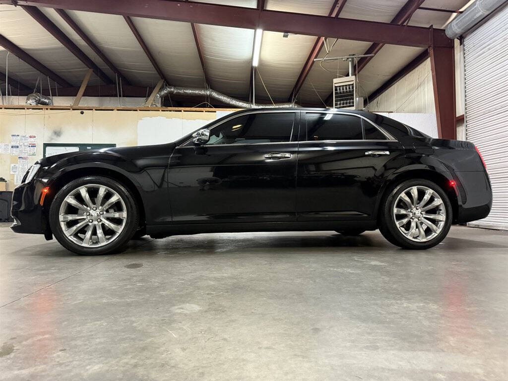 2018 Chrysler 300 Image 14