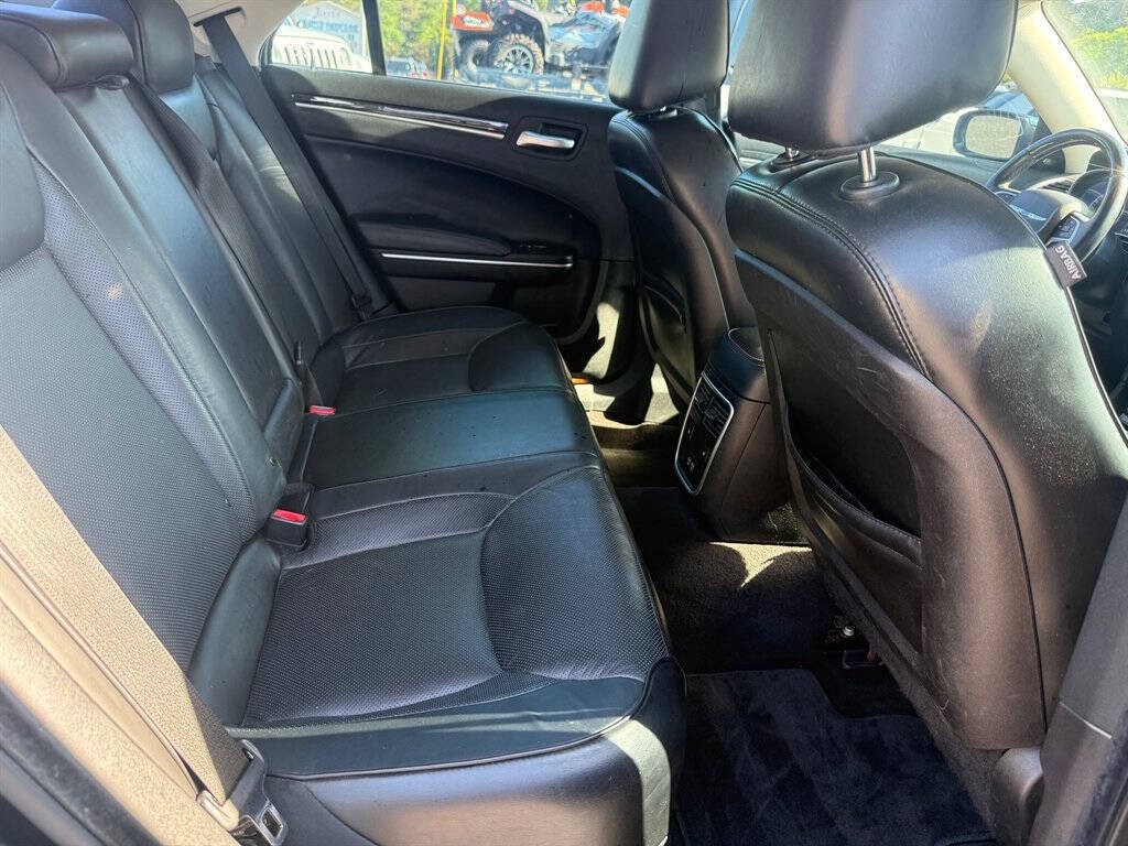 2018 Chrysler 300 Image 26