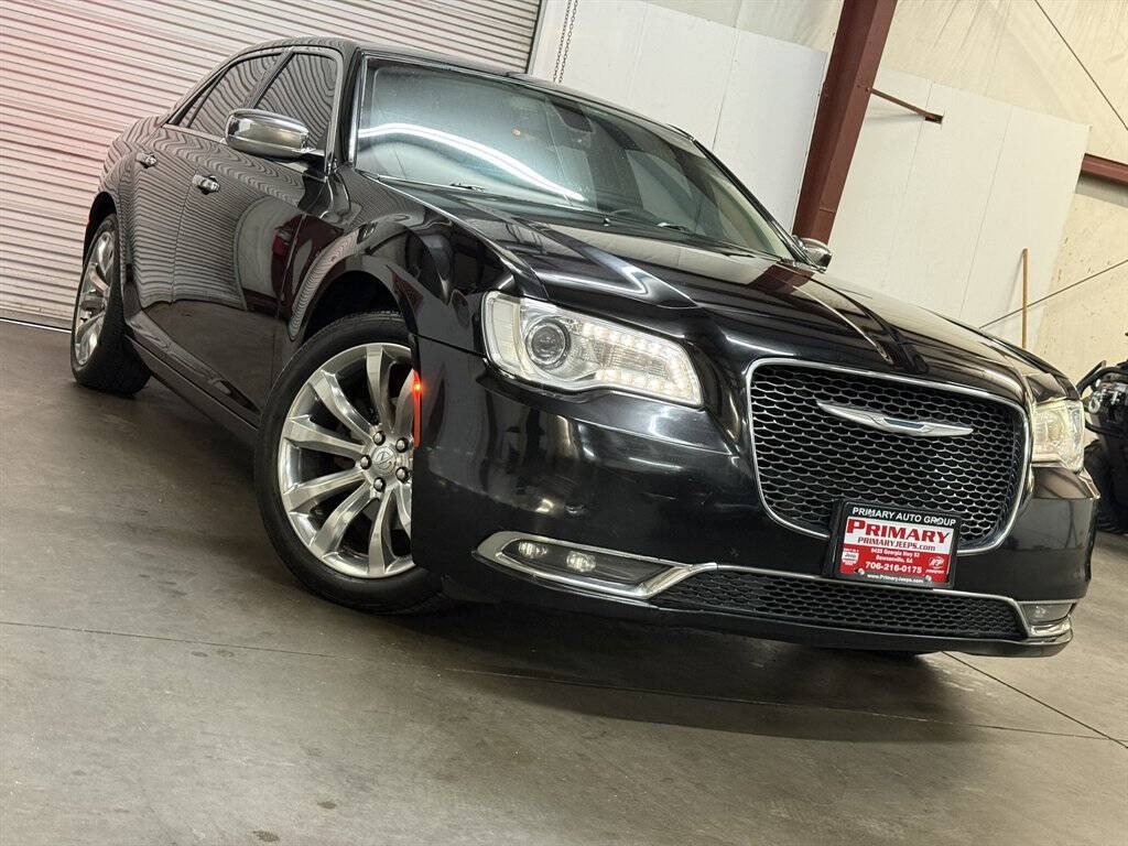 2018 Chrysler 300 Image 2