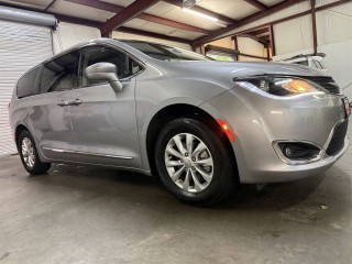 Image for 2018 Chrysler Pacifica Touring L ID: 7421684