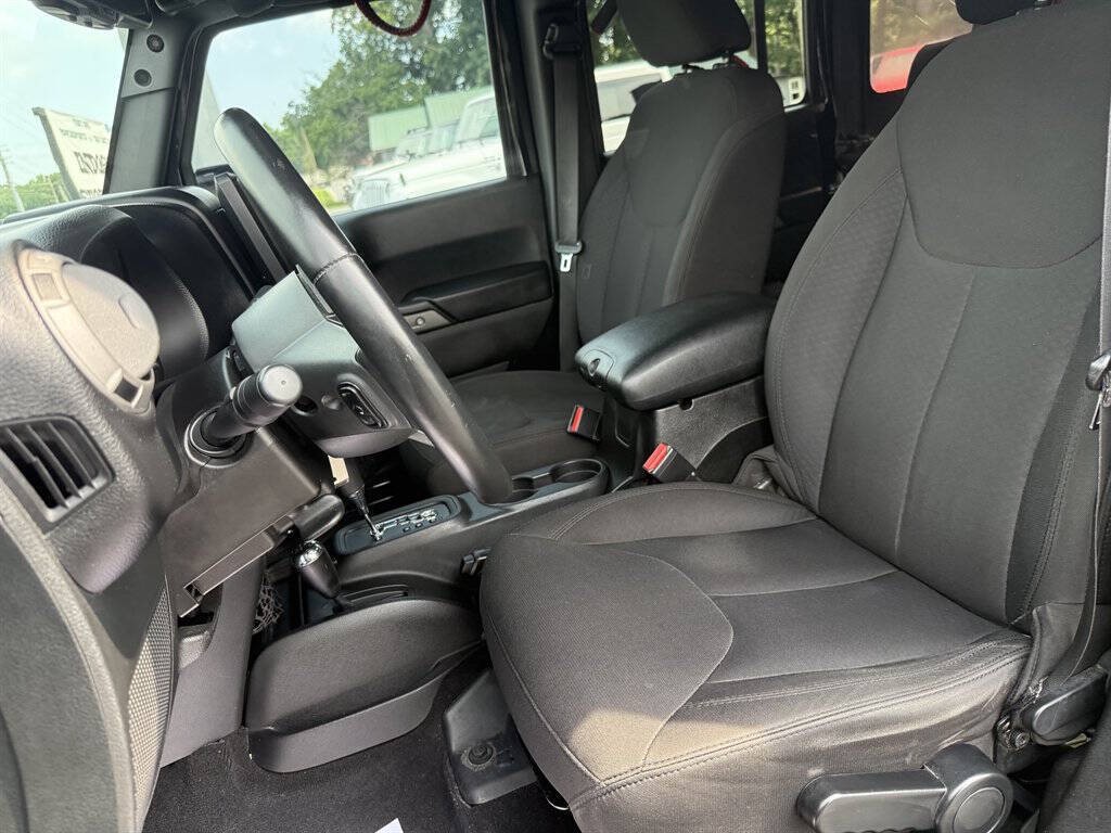 2015 Jeep Wrangler Unlimited Image 15