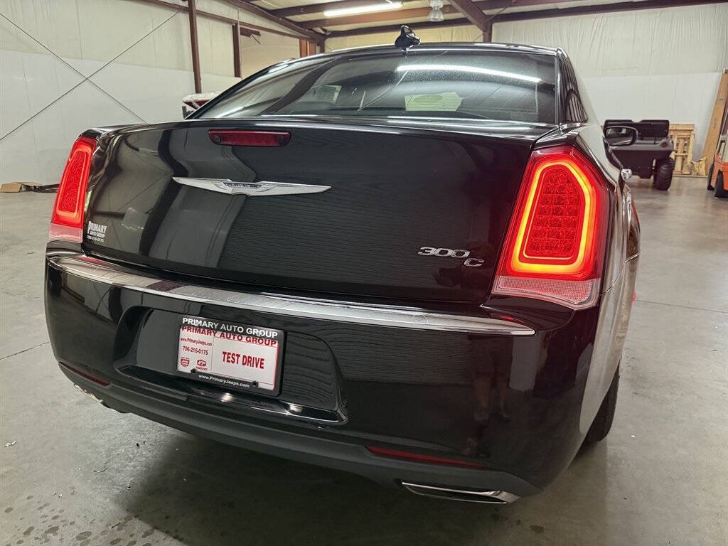 2016 Chrysler 300 Image 8