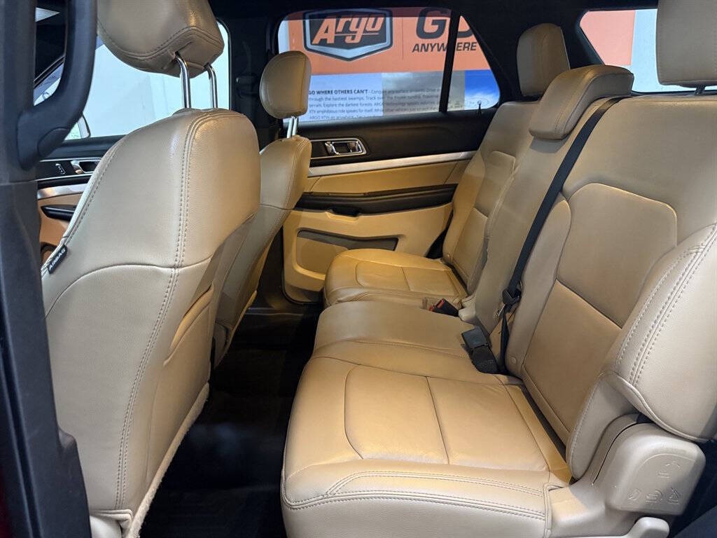 2017 Ford Explorer Image 13