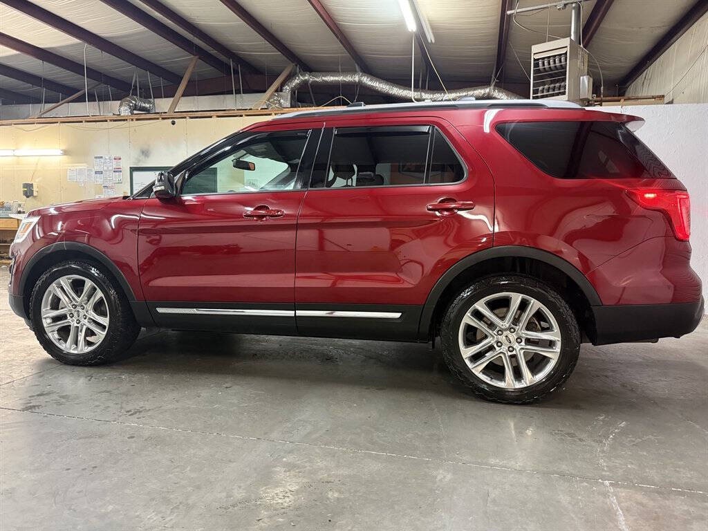2017 Ford Explorer Image 23