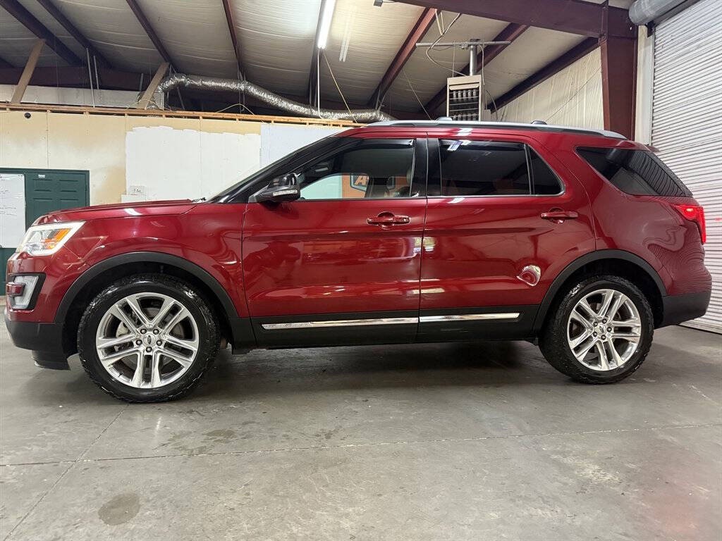 2017 Ford Explorer Image 24