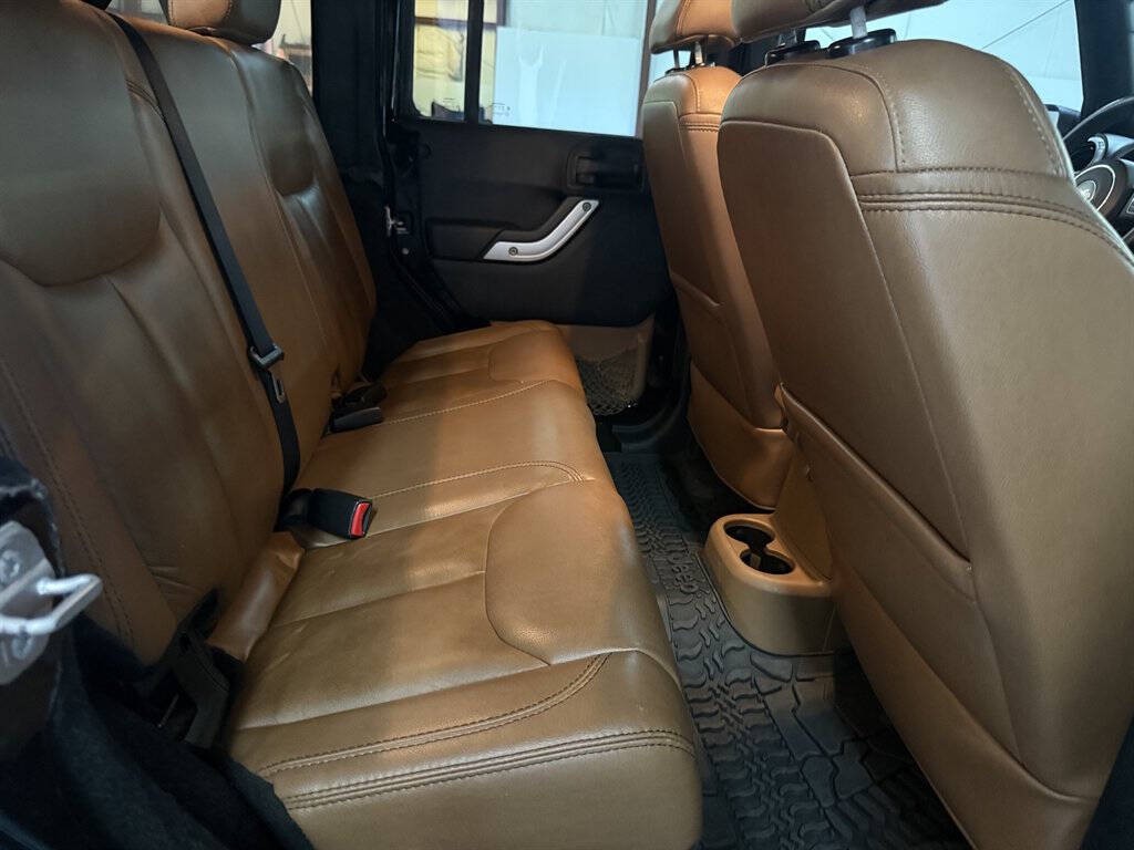 2014 Jeep Wrangler Unlimited Image 21