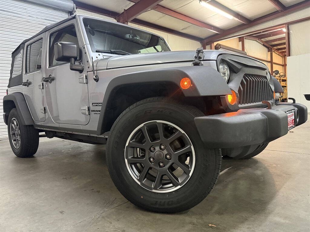 2017 Jeep Wrangler Unlimited Image 2