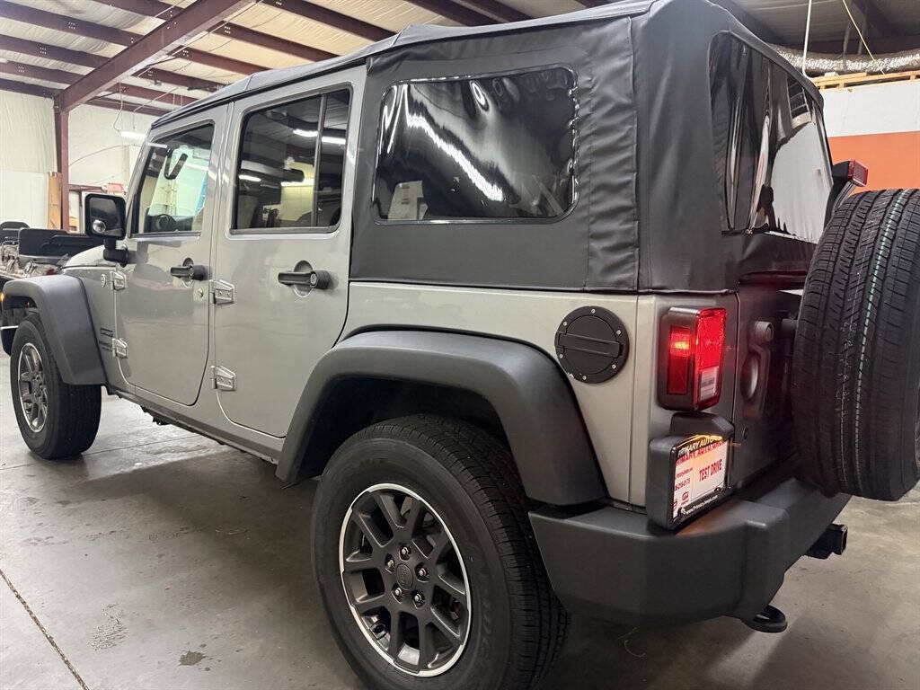 2017 Jeep Wrangler Unlimited Image 8