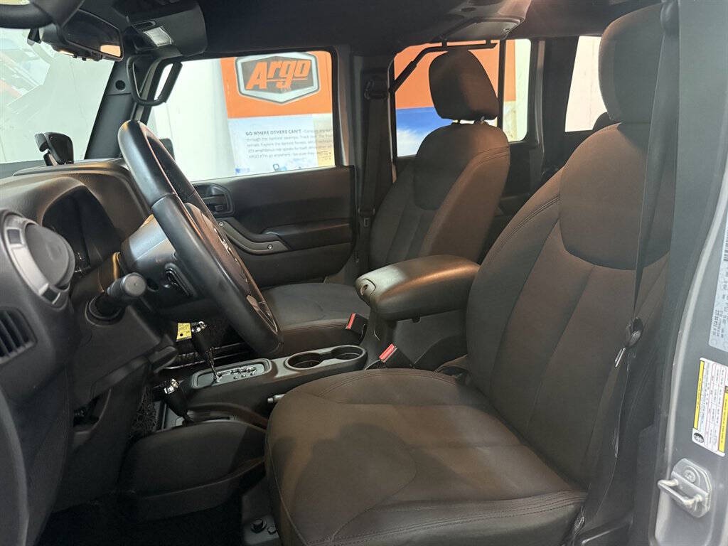 2017 Jeep Wrangler Unlimited Image 11