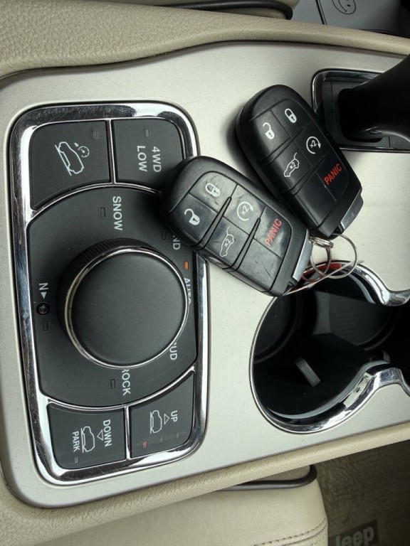 2014 Jeep Grand Cherokee Image 12