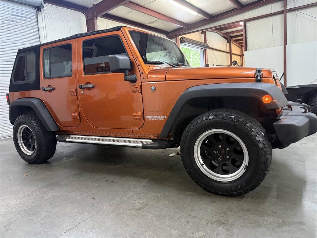2011 Jeep Wrangler Unlimited Image 6