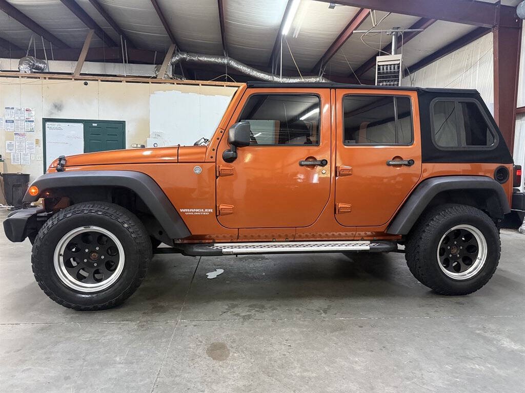 2011 Jeep Wrangler Unlimited Image 11