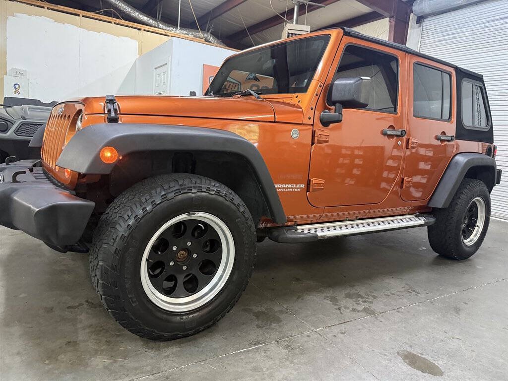 2011 Jeep Wrangler Unlimited Image 12