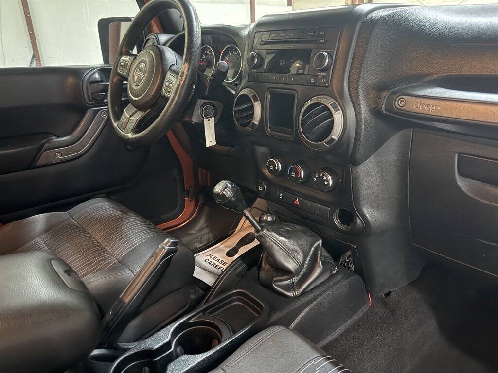 2011 Jeep Wrangler Unlimited Image 18