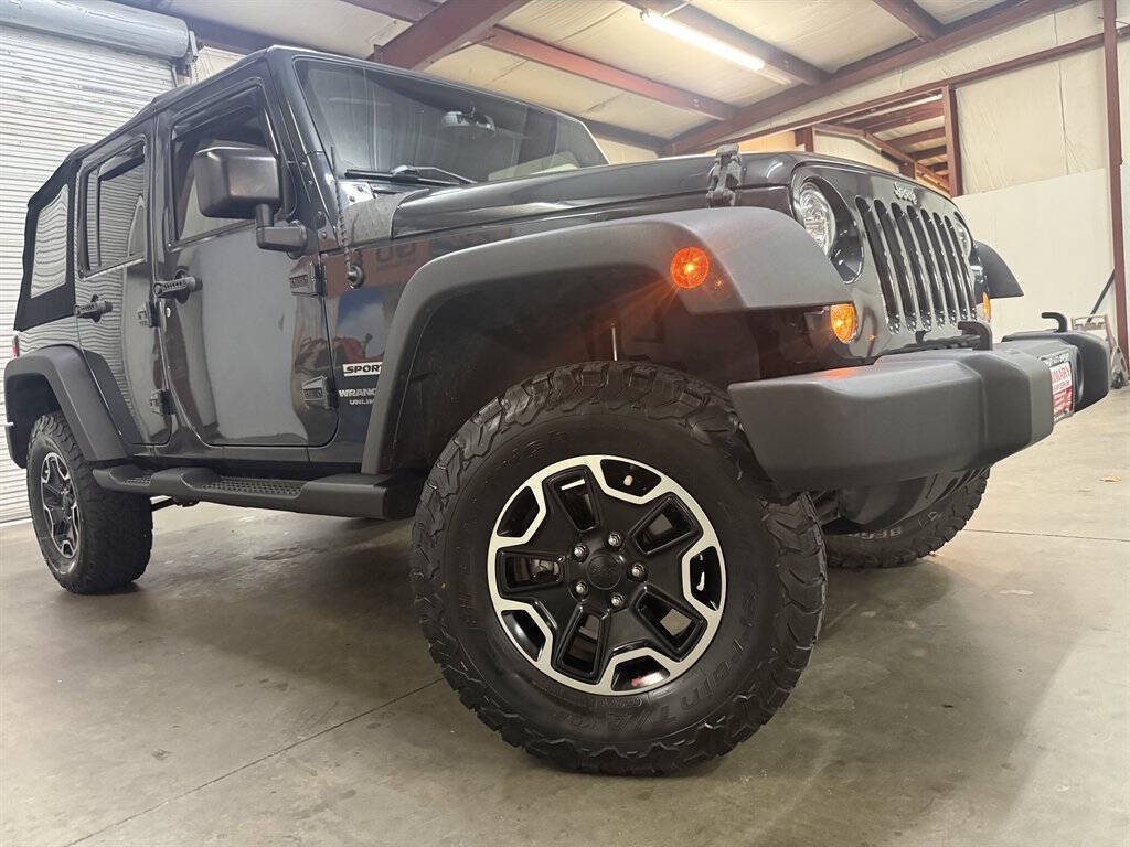 2017 Jeep Wrangler Unlimited Image 2