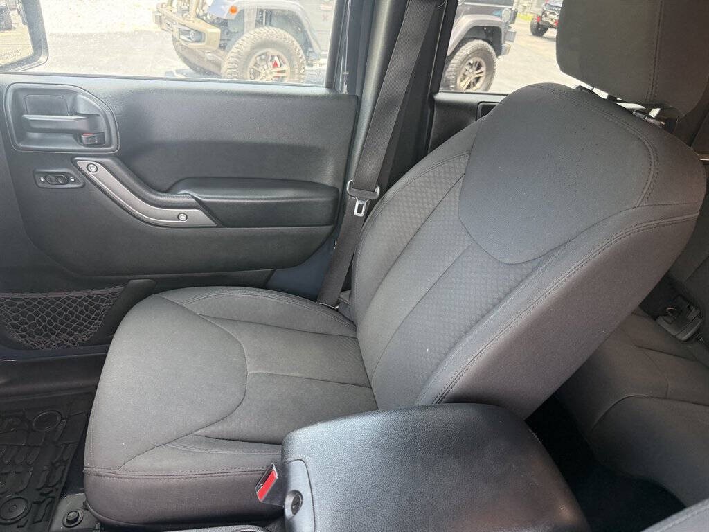 2017 Jeep Wrangler Unlimited Image 28