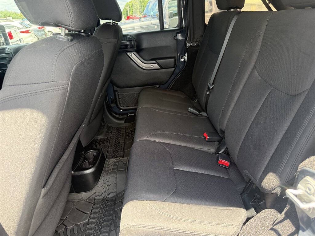 2017 Jeep Wrangler Unlimited Image 30