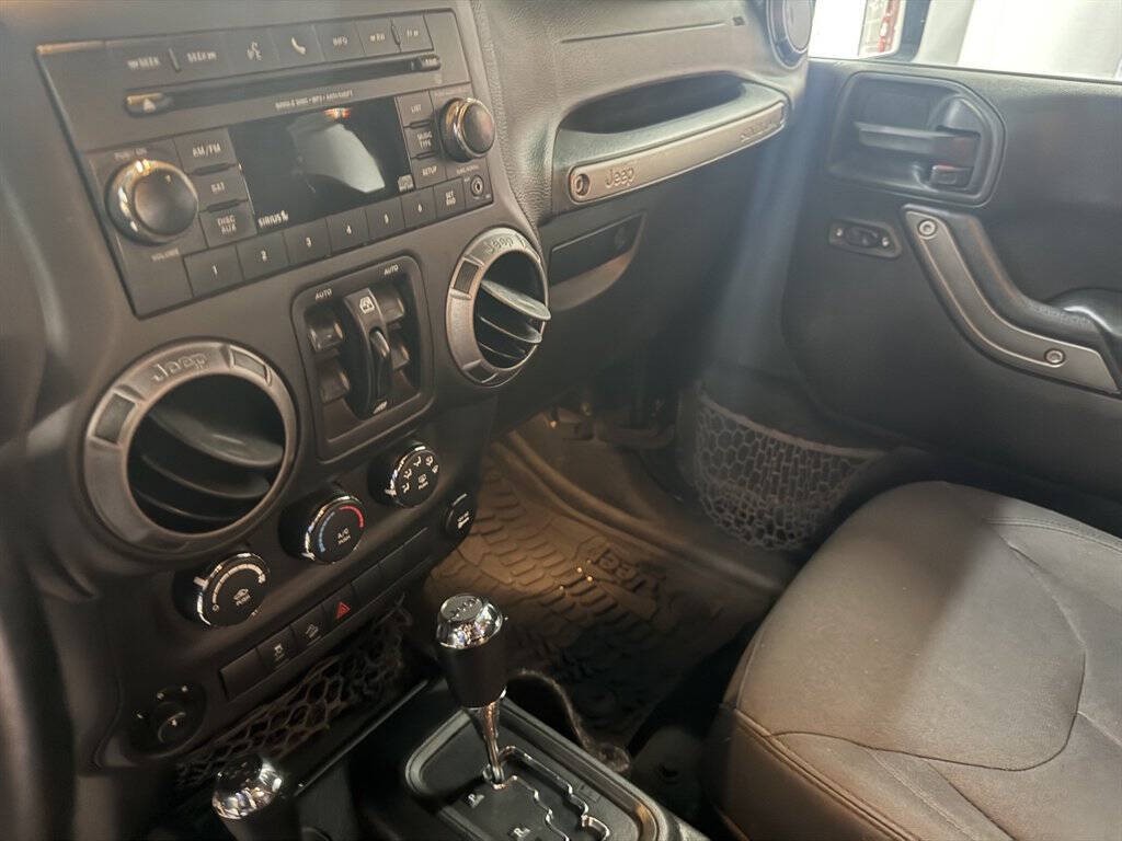 2017 Jeep Wrangler Unlimited Image 11