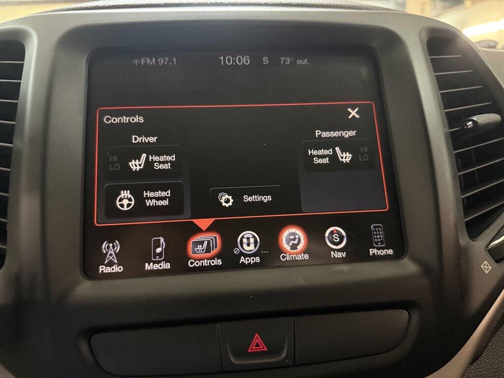 2016 Jeep Cherokee Image 18