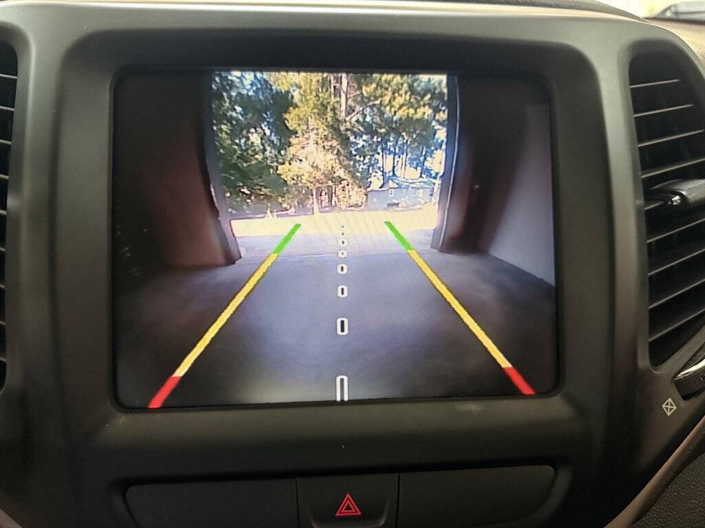 2016 Jeep Cherokee Image 19